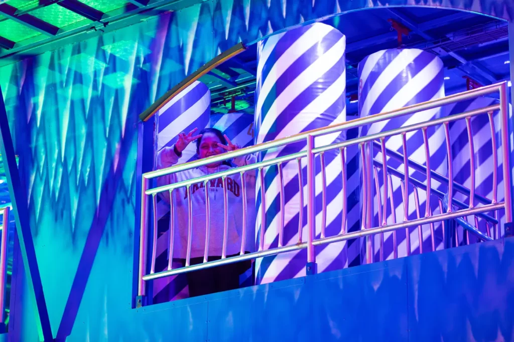 Lww Ice Castle Ax2i0557